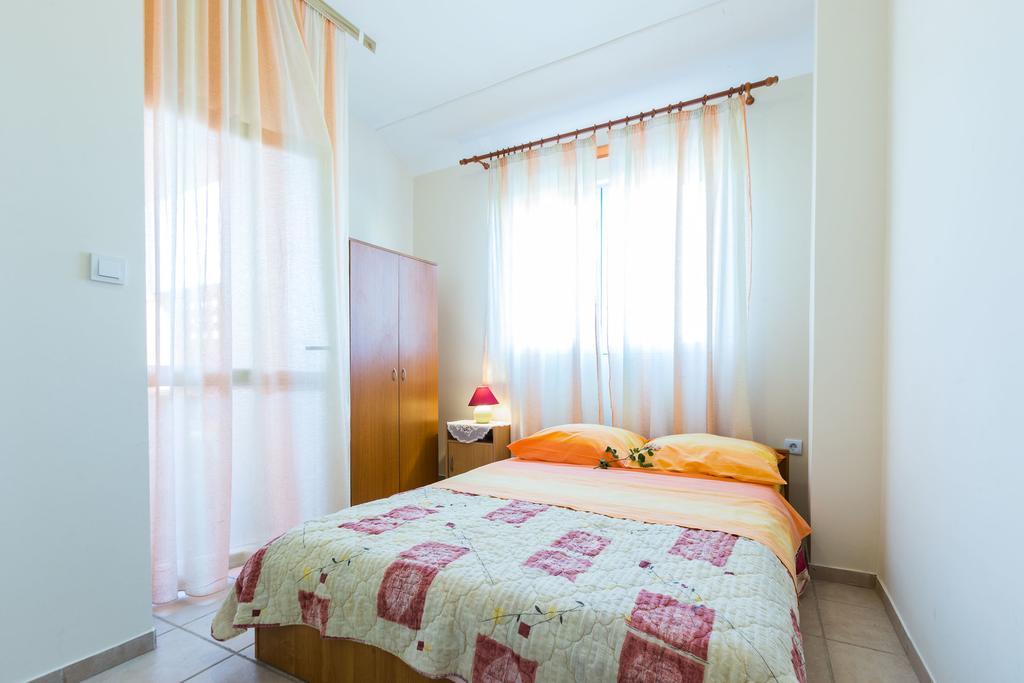 Apartments Angelina Sukošan Exterior foto